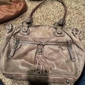 B. Makowsky premium leather bag